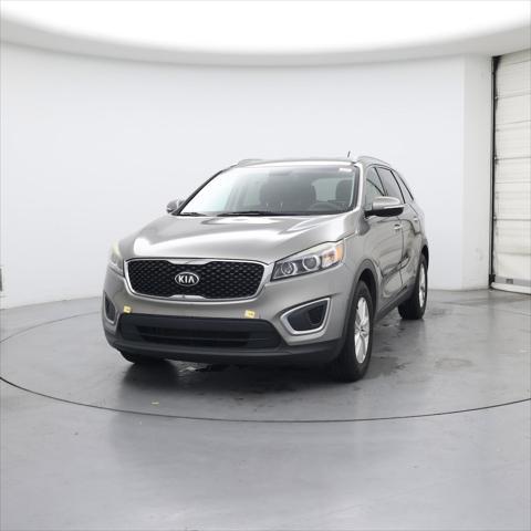 Photo of 2017 Gray Kia Sorento