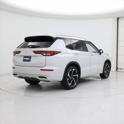 Photo of 2022 White Diamond Mitsubishi Outlander