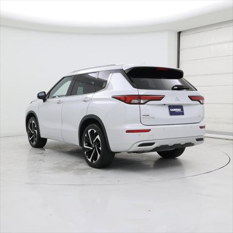 Photo of 2022 White Diamond Mitsubishi Outlander