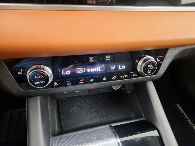 Photo of 2022 White Diamond Mitsubishi Outlander