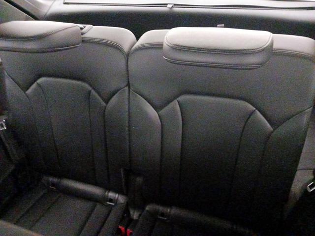 Photo of 2018 Gray Audi Q7