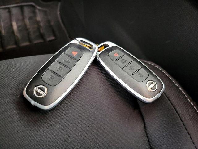 Photo of 2025 Gray Nissan Sentra