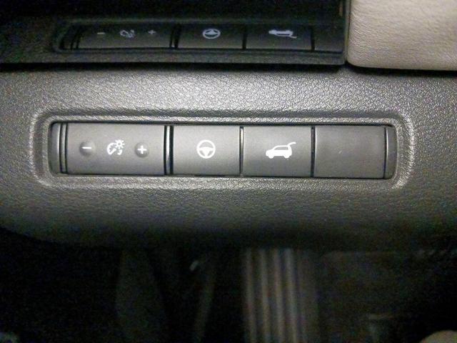 Photo of 2022 Gun Metallic Nissan Pathfinder