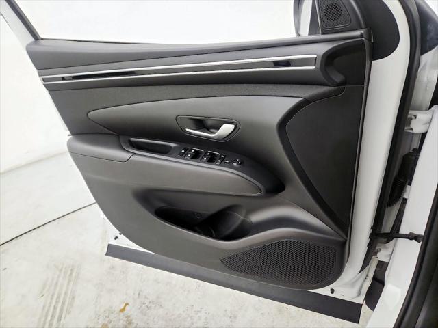 Photo of 2023 Serenity White Pearl Hyundai TUCSON