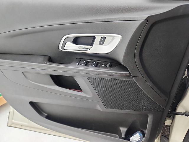 Photo of 2015 Tan Chevrolet Equinox