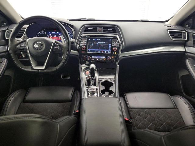 Photo of 2017 Brilliant Silver Nissan Maxima