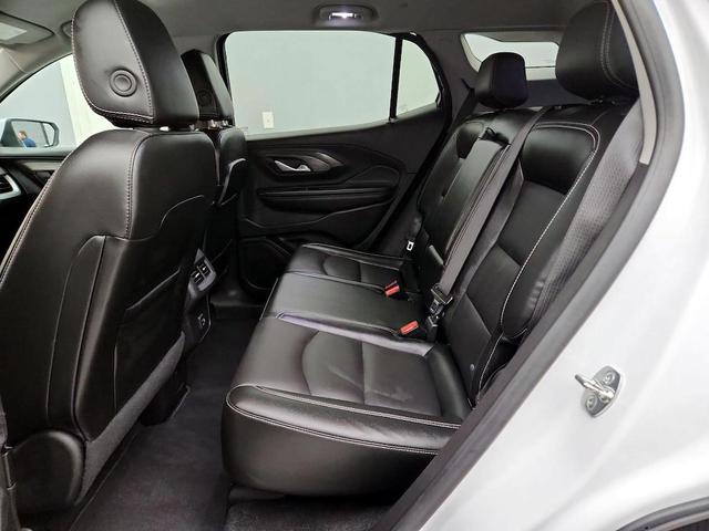 Photo of 2024 Summit White GMC Terrain