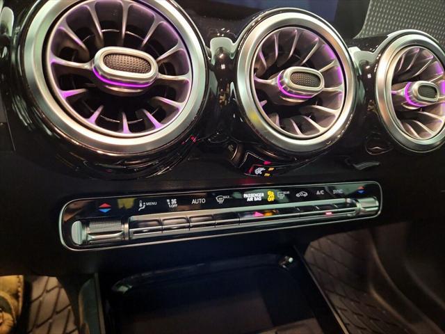 Photo of 2021 Black Mercedes-Benz GLB 250
