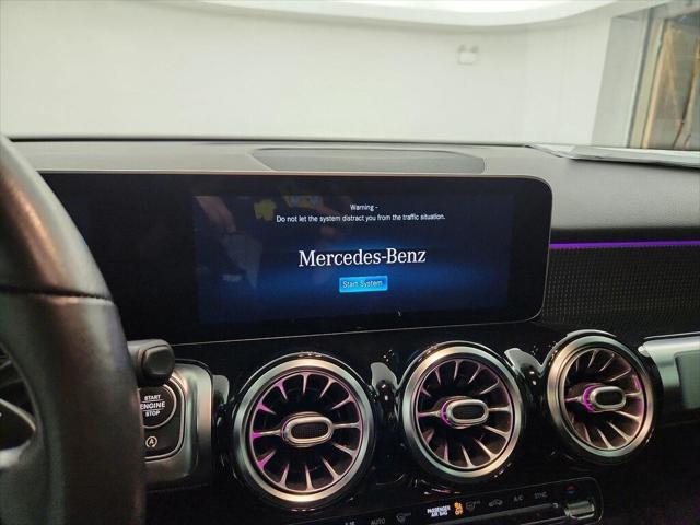 Photo of 2021 Black Mercedes-Benz GLB 250