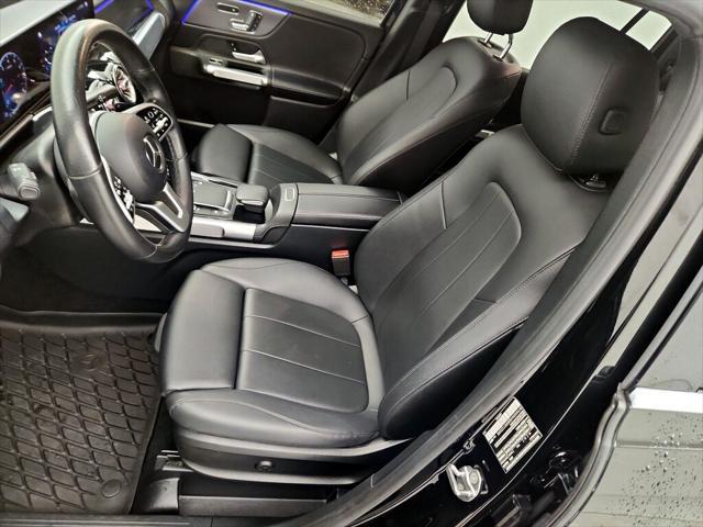 Photo of 2021 Black Mercedes-Benz GLB 250