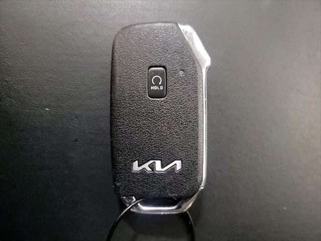 Photo of 2022 Black Copper Kia Telluride