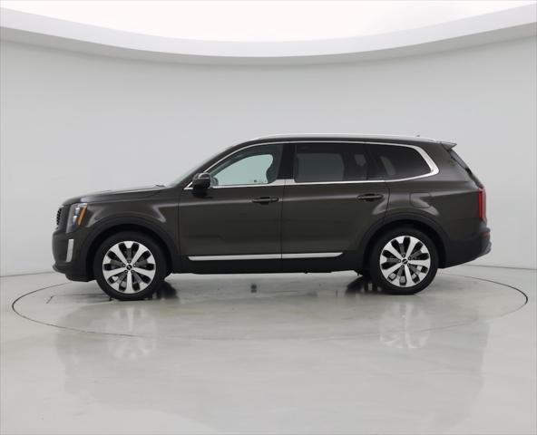 Photo of 2022 Black Copper Kia Telluride
