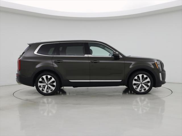 Photo of 2022 Black Copper Kia Telluride