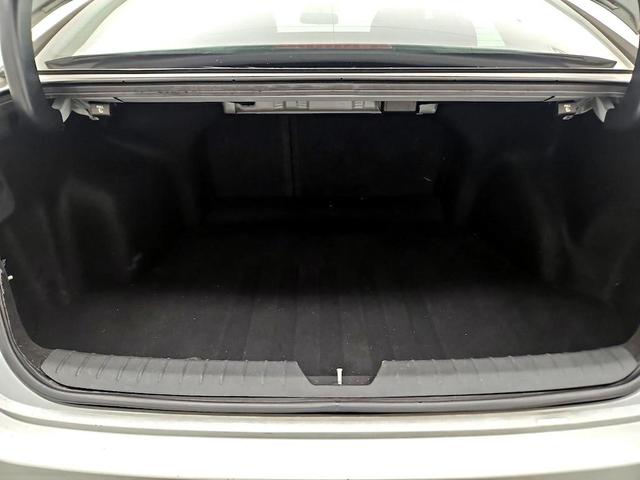 Photo of 2017 Sparkling Silver Kia Optima