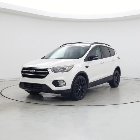 Photo of 2017 White Platinum Metallic Tri-Coat Ford Escape