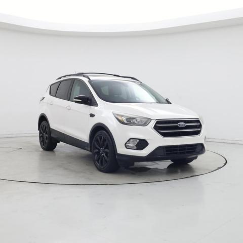 Photo of 2017 White Platinum Metallic Tri-Coat Ford Escape