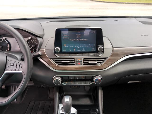 Photo of 2023 Super Black Nissan Altima