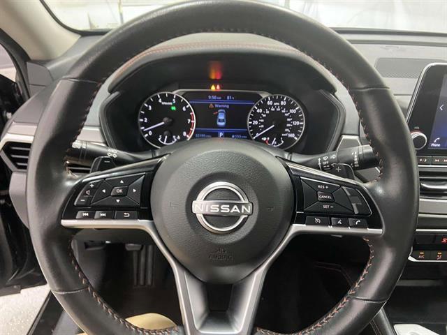 Photo of 2024 Super Black Nissan Altima