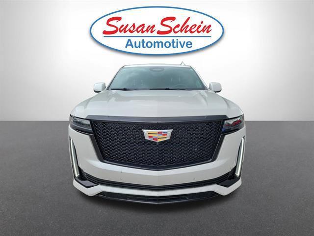 Photo of 2021 Crystal White Tricoat Cadillac Escalade ESV