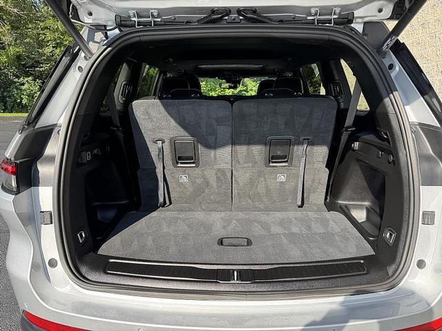 Photo of 2023 Silver Zynith Jeep Grand Cherokee L