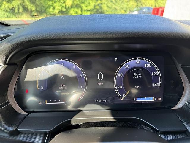 Photo of 2023 Silver Zynith Jeep Grand Cherokee L