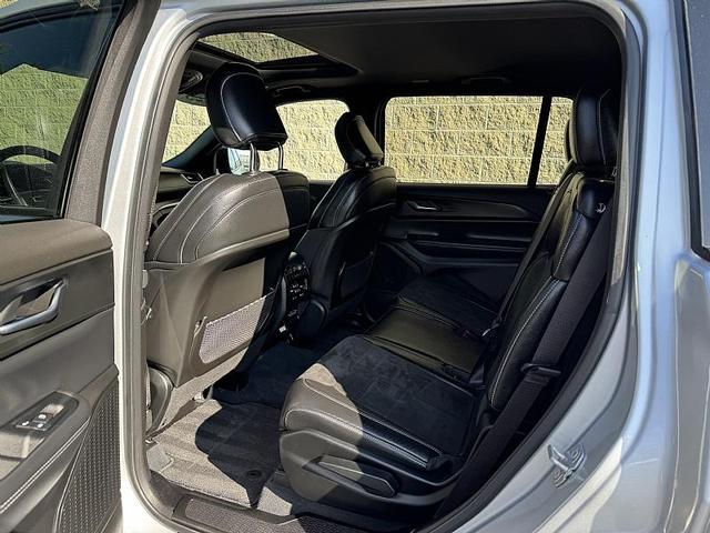 Photo of 2023 Silver Zynith Jeep Grand Cherokee L
