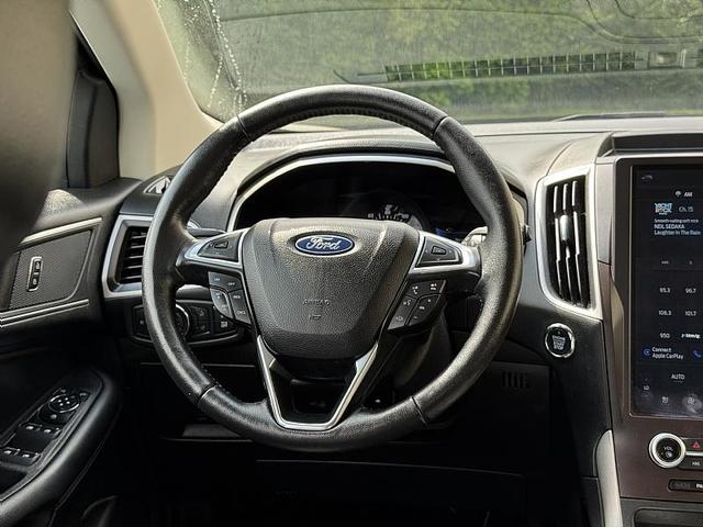 Photo of 2021 Iconic Silver Ford Edge
