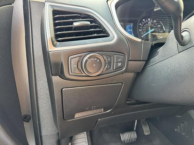 Photo of 2021 Iconic Silver Ford Edge