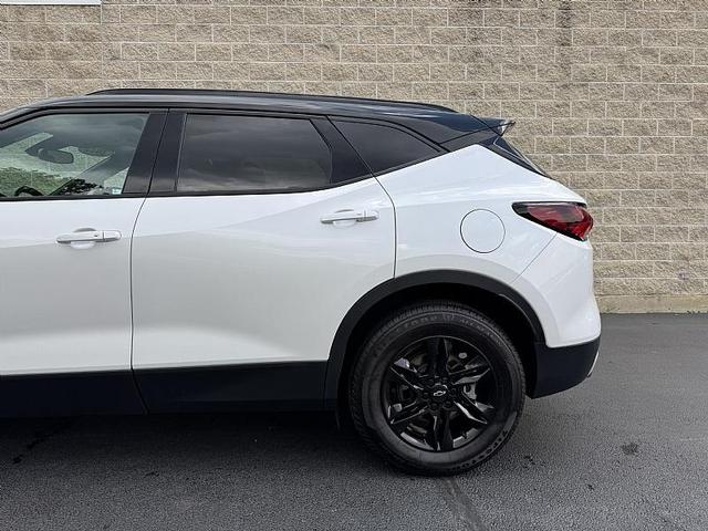 Photo of 2022 Iridescent Pearl Tricoat Chevrolet Blazer