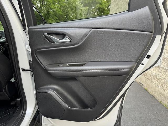 Photo of 2022 Iridescent Pearl Tricoat Chevrolet Blazer