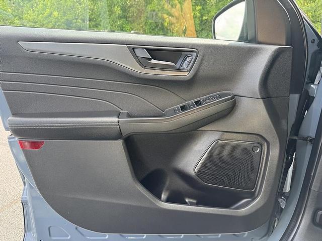 Photo of 2024 Vapor Blue Ford Escape