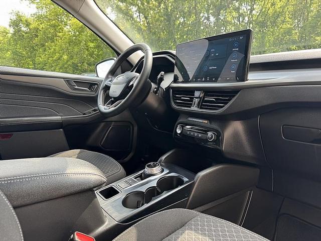 Photo of 2024 Vapor Blue Ford Escape