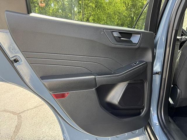 Photo of 2024 Vapor Blue Ford Escape