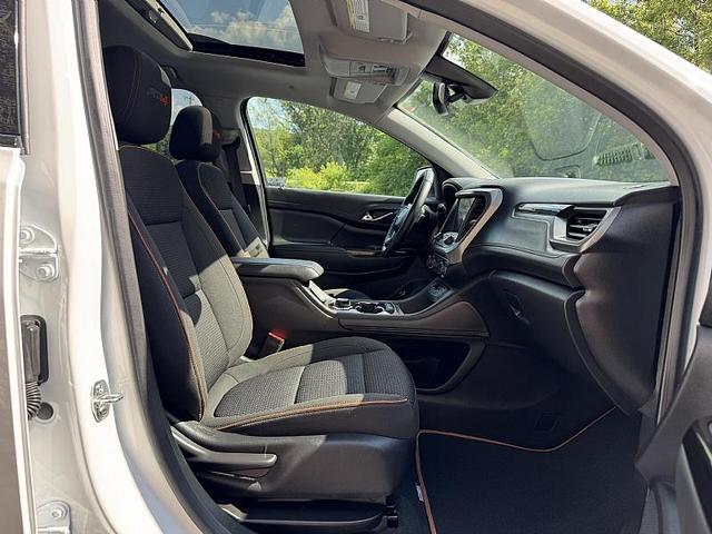 Photo of 2023 Summit White GMC Acadia