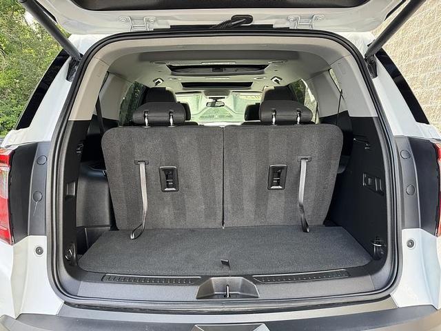 Photo of 2023 Summit White GMC Acadia