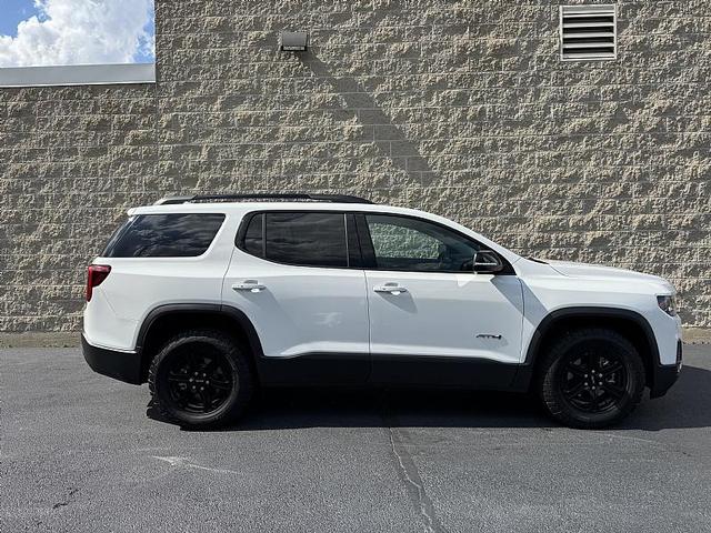 Photo of 2023 Summit White GMC Acadia