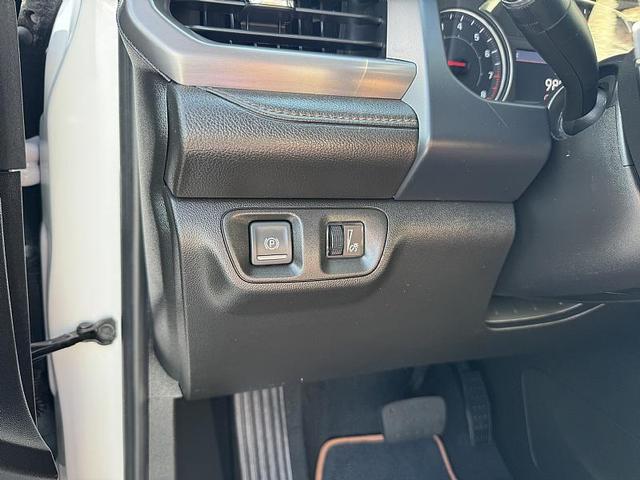 Photo of 2023 Summit White GMC Acadia