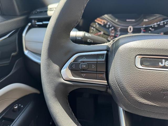 Photo of 2024 Bright White Clearcoat Jeep Compass