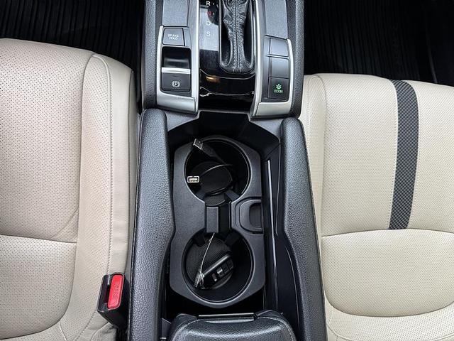 Photo of 2019 Platinum White Pearl Honda Civic