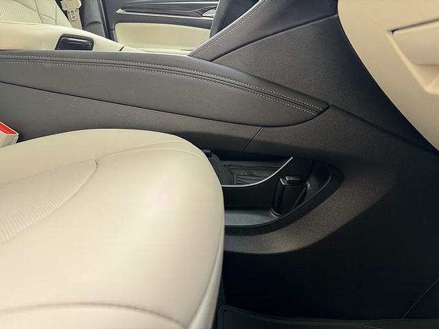 Photo of 2024 White Frost Tri-Coat Buick Enclave