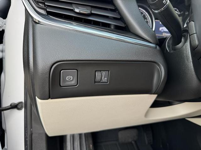 Photo of 2024 White Frost Tri-Coat Buick Enclave