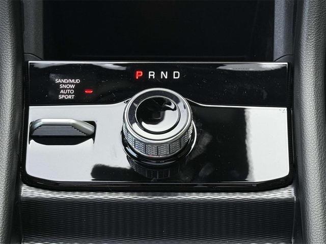 Photo of 2025 Metallic Jeep Grand Cherokee L