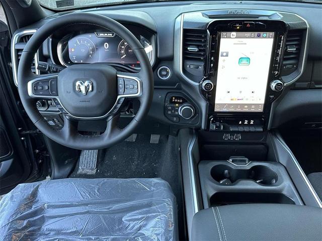 Photo of 2025 Granite Crystal Clearcoat Metallic RAM 1500