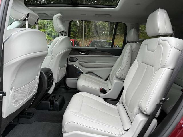 Photo of 2022 Velvet Red Pearlcoat Jeep Grand Cherokee L