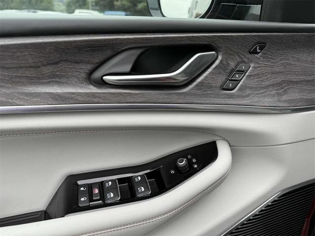 Photo of 2022 Velvet Red Pearlcoat Jeep Grand Cherokee L