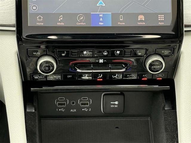Photo of 2022 Velvet Red Pearlcoat Jeep Grand Cherokee L
