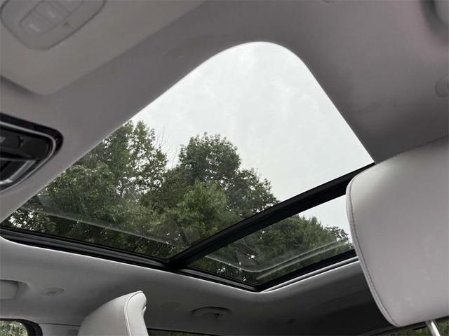 Photo of 2022 Velvet Red Pearlcoat Jeep Grand Cherokee L