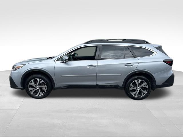 Photo of 2022 Ice Silver Metallic Subaru Outback