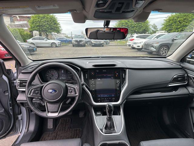 Photo of 2022 Ice Silver Metallic Subaru Outback