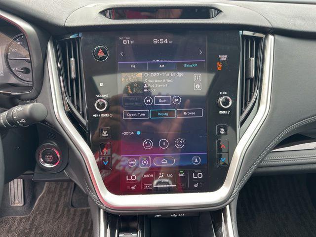 Photo of 2022 Ice Silver Metallic Subaru Outback